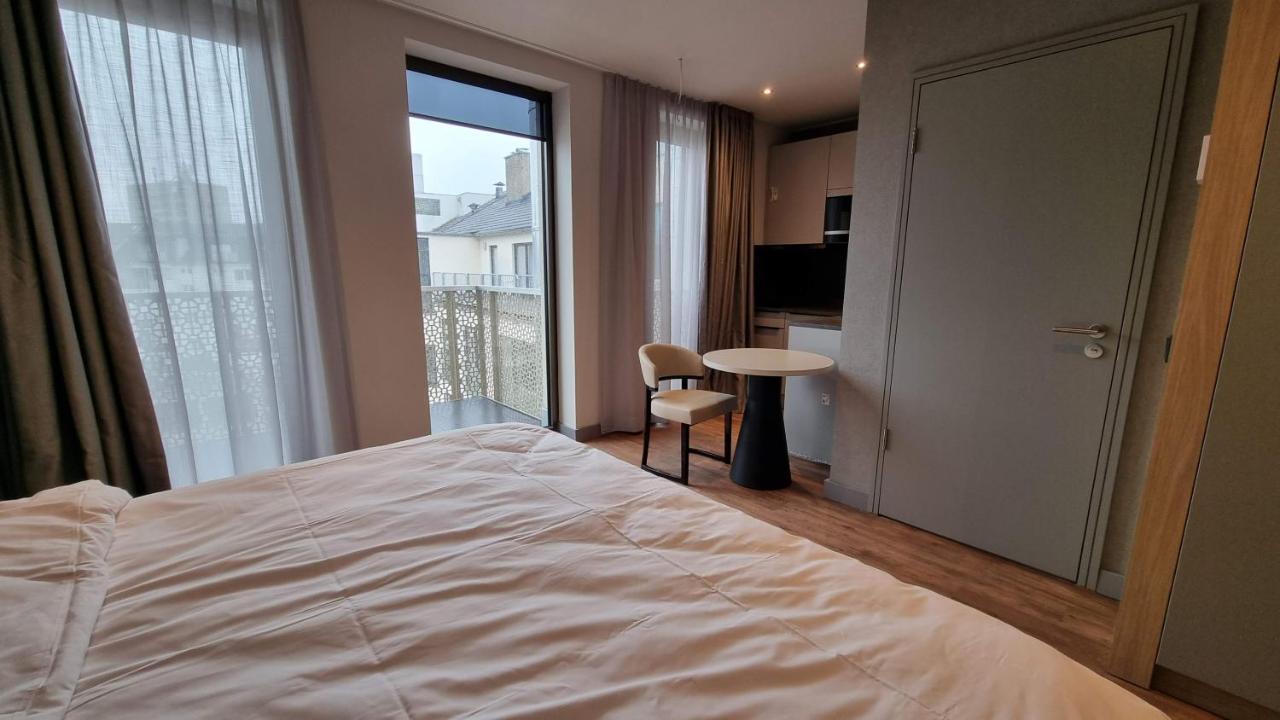 Fourty Three Luxury Serviced Apartments Düsseldorf Extérieur photo A room at the hotel