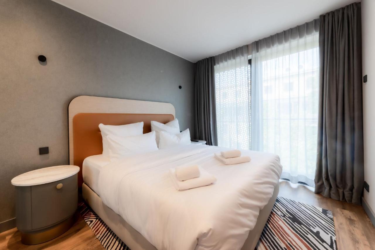 Fourty Three Luxury Serviced Apartments Düsseldorf Extérieur photo A bedroom at the hotel