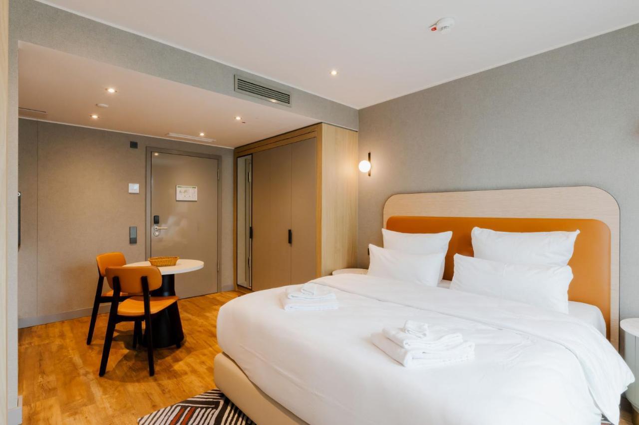 Fourty Three Luxury Serviced Apartments Düsseldorf Extérieur photo Deluxe room