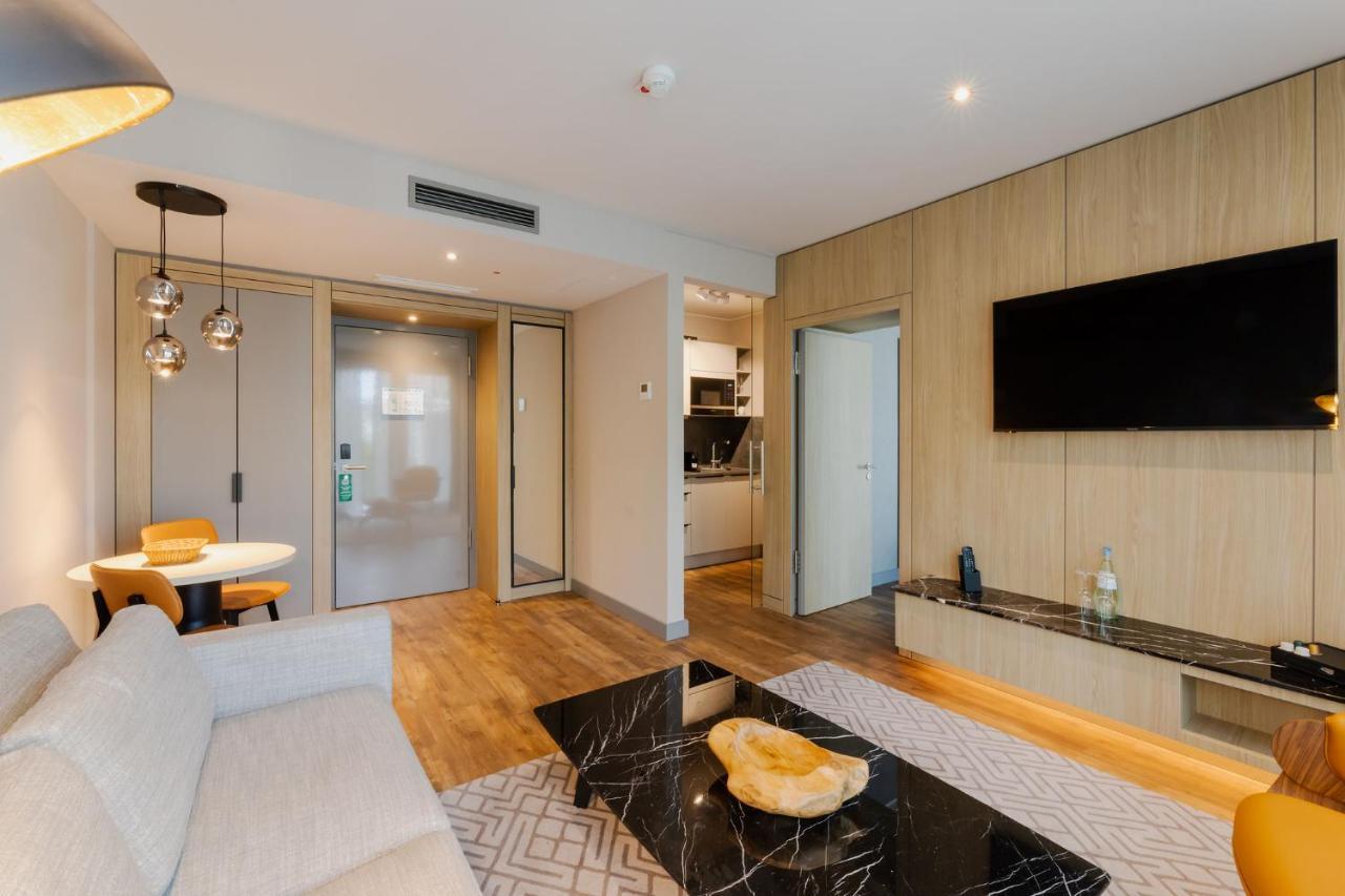 Fourty Three Luxury Serviced Apartments Düsseldorf Extérieur photo A typical apartment interior