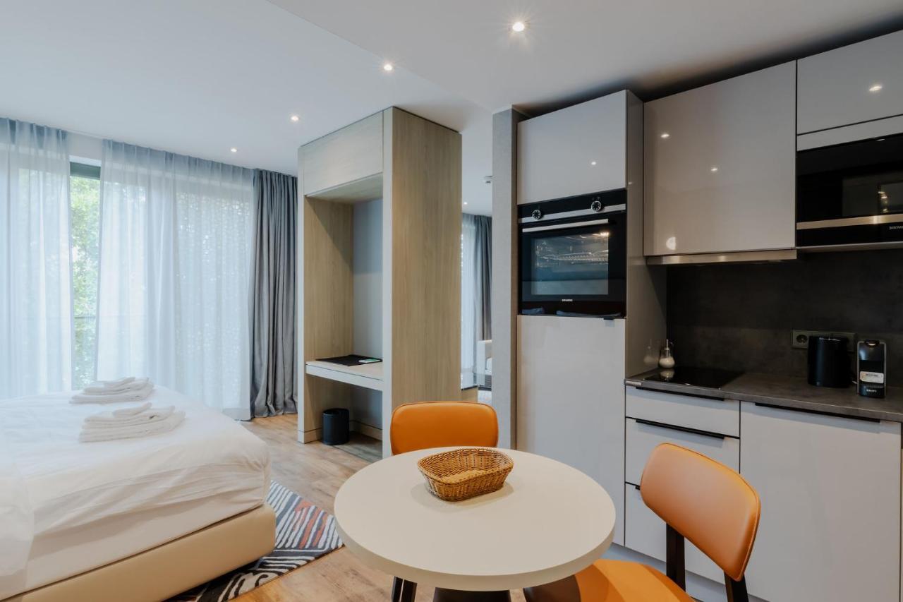 Fourty Three Luxury Serviced Apartments Düsseldorf Extérieur photo A studio apartment in London