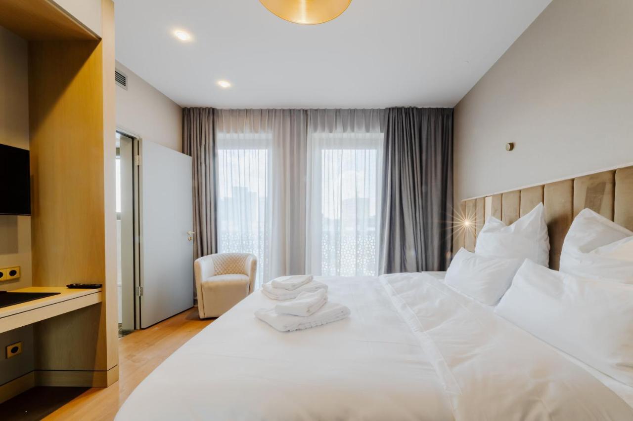 Fourty Three Luxury Serviced Apartments Düsseldorf Extérieur photo A room at the hotel